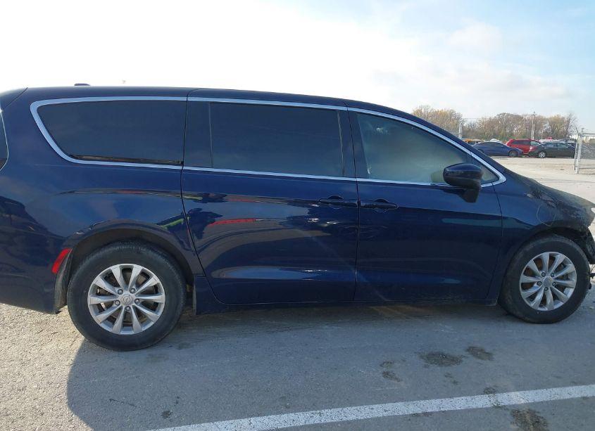 Photo 13 of 2017 Chrysler Pacifica TOURING (VIN 2C4RC1DG8HR782349)