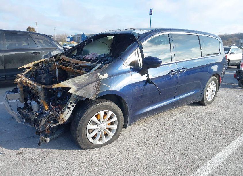 Photo 2 of 2017 Chrysler Pacifica TOURING (VIN 2C4RC1DG8HR782349)