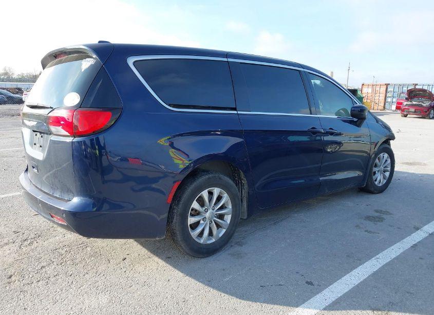 Photo 4 of 2017 Chrysler Pacifica TOURING (VIN 2C4RC1DG8HR782349)