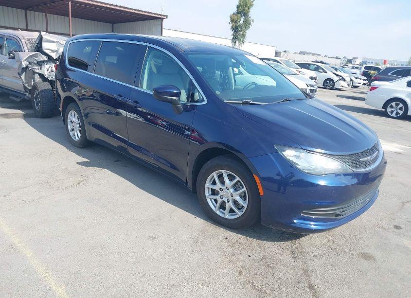 2018 Chrysler Pacifica TOURING (VIN 2C4RC1DG9JR310540) main photo