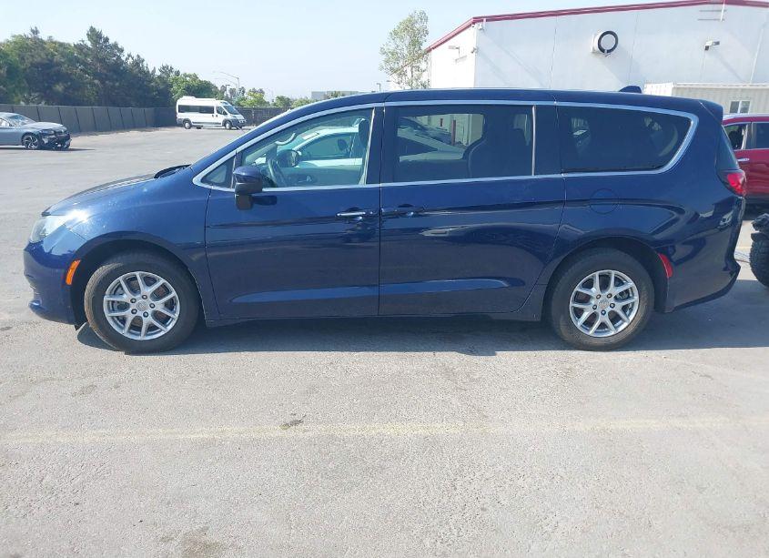 Photo 14 of 2018 Chrysler Pacifica TOURING (VIN 2C4RC1DG9JR310540)