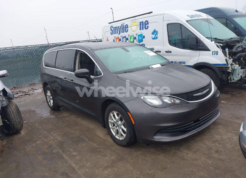 2017 Chrysler Pacifica TOURING (VIN 2C4RC1DGXHR502110) main photo