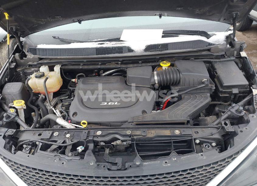 Photo 10 of 2017 Chrysler Pacifica TOURING (VIN 2C4RC1DGXHR502110)