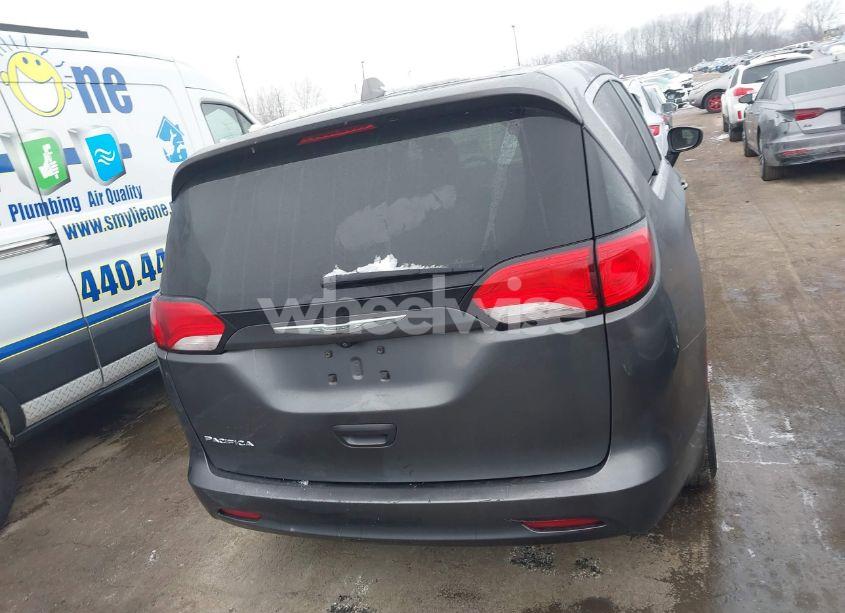 Photo 17 of 2017 Chrysler Pacifica TOURING (VIN 2C4RC1DGXHR502110)