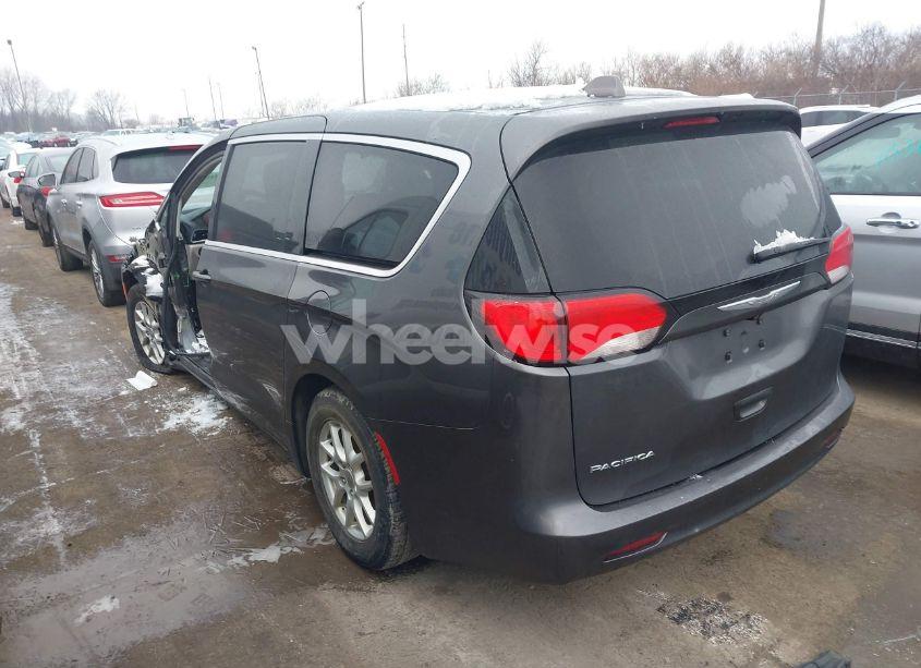 Photo 3 of 2017 Chrysler Pacifica TOURING (VIN 2C4RC1DGXHR502110)