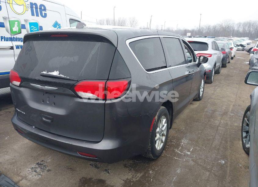 Photo 4 of 2017 Chrysler Pacifica TOURING (VIN 2C4RC1DGXHR502110)