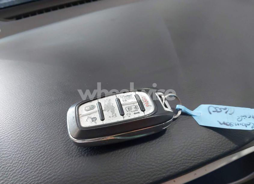 Photo 11 of 2017 Chrysler Pacifica TOURING (VIN 2C4RC1DGXHR510904)