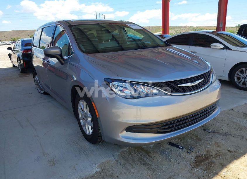 2017 Chrysler Pacifica TOURING (VIN 2C4RC1DGXHR516329) main photo