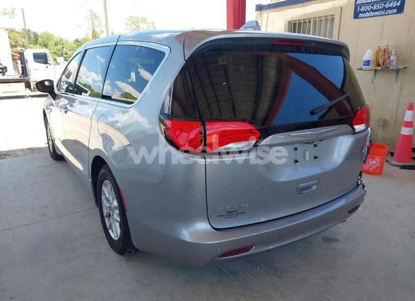 Photo 3 of 2017 Chrysler Pacifica TOURING (VIN 2C4RC1DGXHR516329)