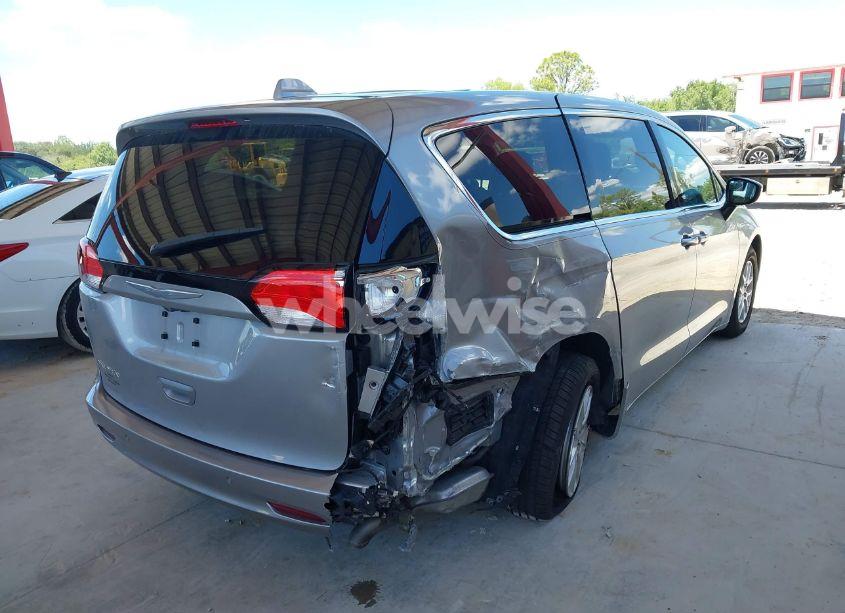 Photo 4 of 2017 Chrysler Pacifica TOURING (VIN 2C4RC1DGXHR516329)