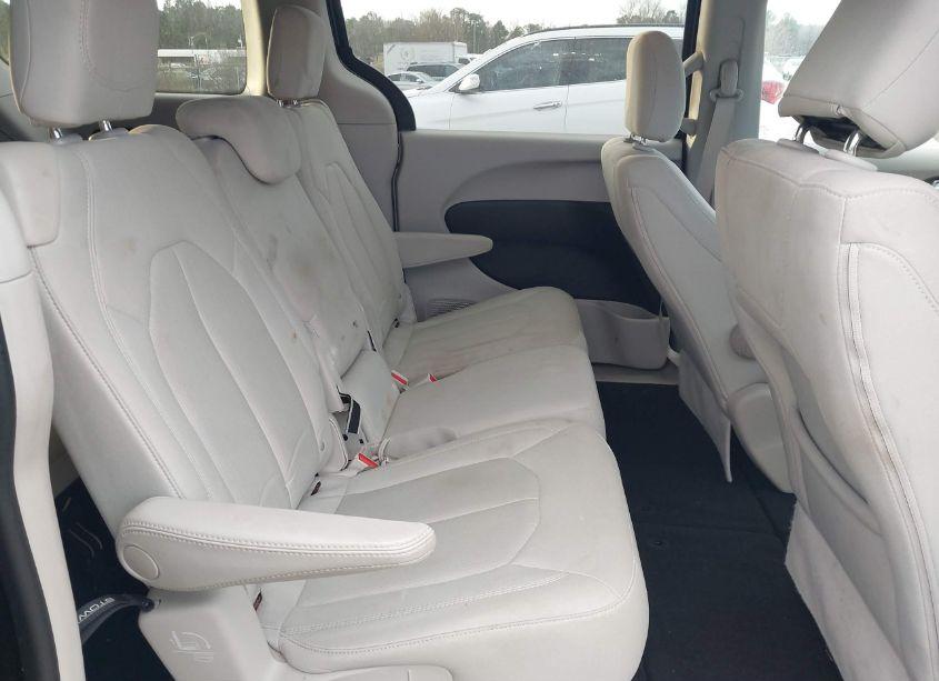 Photo 8 of 2017 Chrysler Pacifica TOURING (VIN 2C4RC1DGXHR532059)