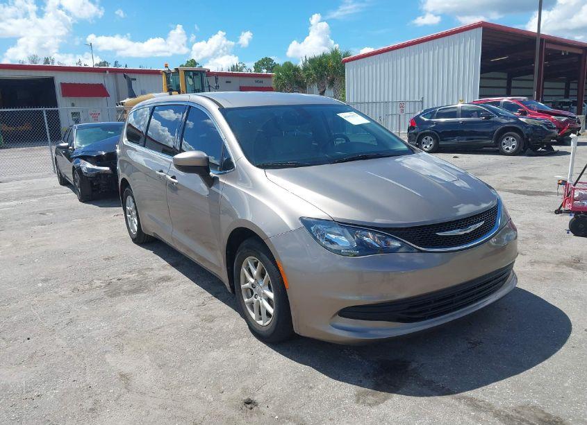 Photo 6 of 2017 Chrysler Pacifica TOURING (VIN 2C4RC1DGXHR537293)