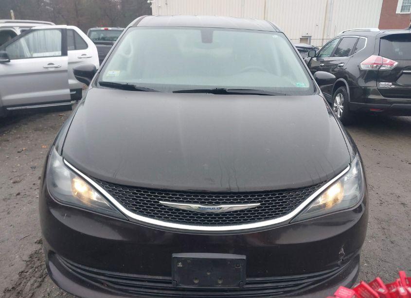 Photo 12 of 2017 Chrysler Pacifica TOURING (VIN 2C4RC1DGXHR552179)