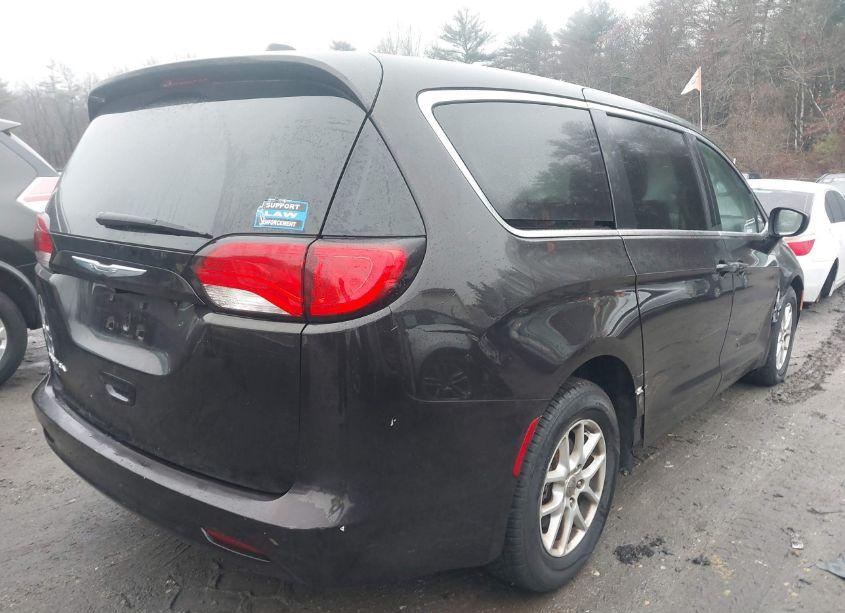 Photo 4 of 2017 Chrysler Pacifica TOURING (VIN 2C4RC1DGXHR552179)