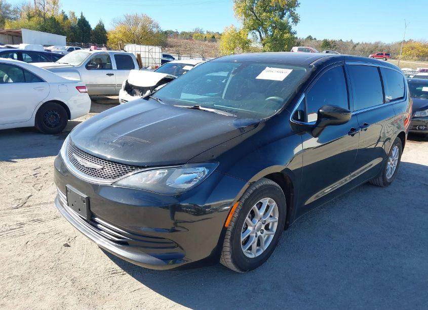 Photo 2 of 2017 Chrysler Pacifica TOURING (VIN 2C4RC1DGXHR565336)