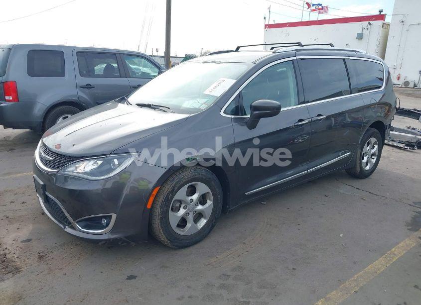 Photo 2 of 2017 Chrysler Pacifica TOURING-L PLUS (VIN 2C4RC1EG0HR511140)