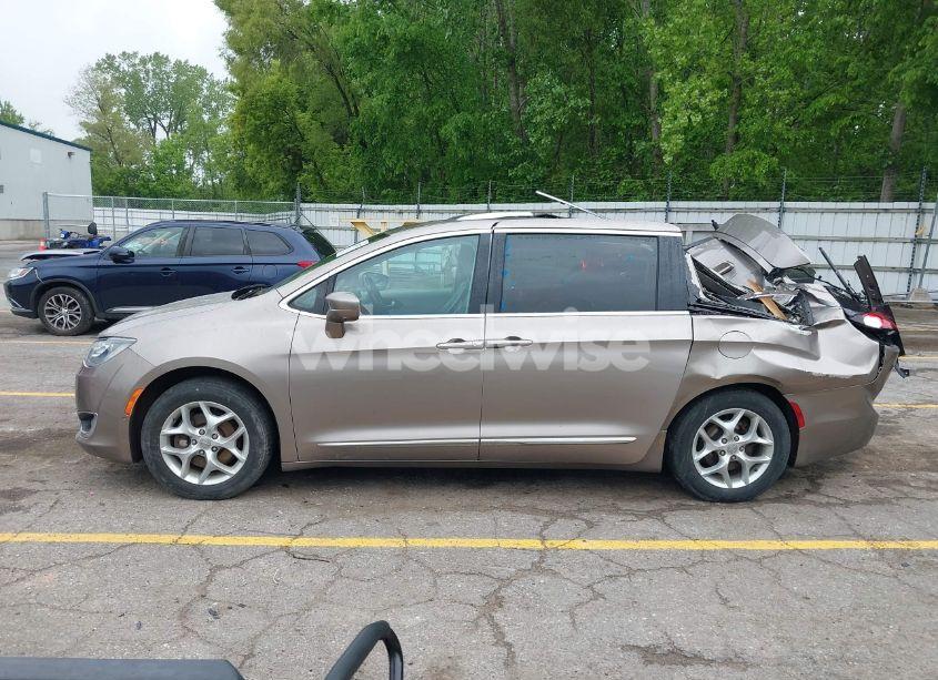 Photo 14 of 2017 Chrysler Pacifica TOURING-L PLUS (VIN 2C4RC1EG0HR566140)