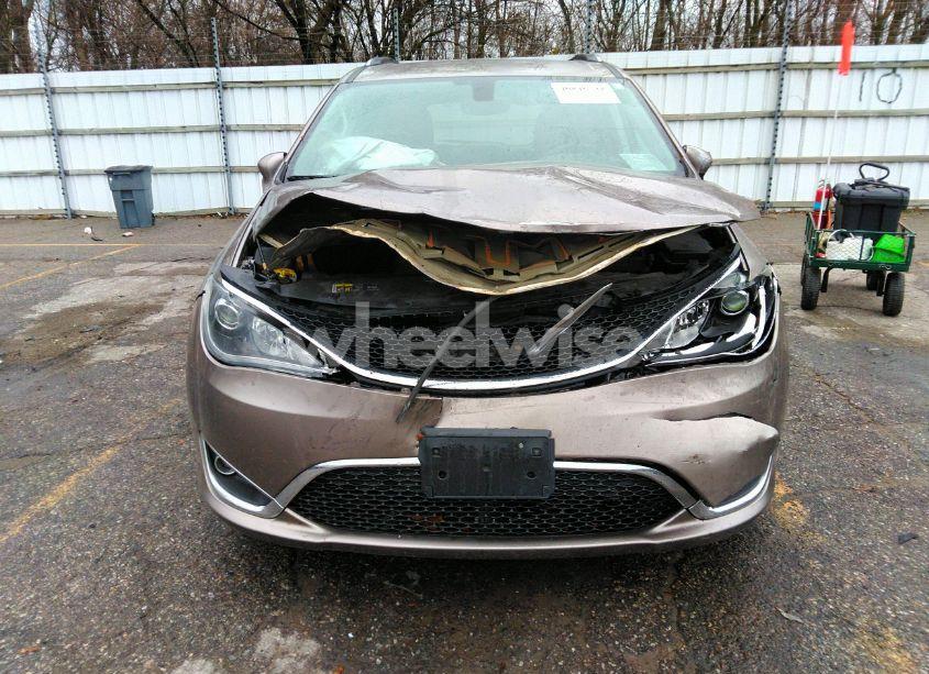 Photo 12 of 2017 Chrysler Pacifica TOURING-L PLUS (VIN 2C4RC1EG0HR643587)