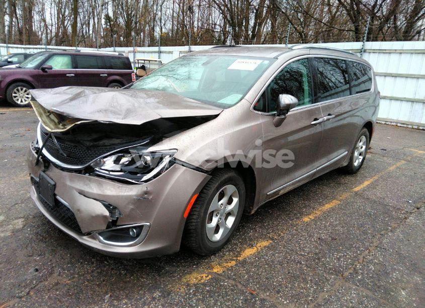 Photo 2 of 2017 Chrysler Pacifica TOURING-L PLUS (VIN 2C4RC1EG0HR643587)