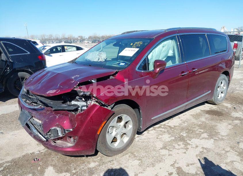 Photo 2 of 2017 Chrysler Pacifica TOURING-L PLUS (VIN 2C4RC1EG0HR722631)