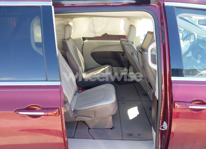 Photo 8 of 2017 Chrysler Pacifica TOURING-L PLUS (VIN 2C4RC1EG0HR722631)