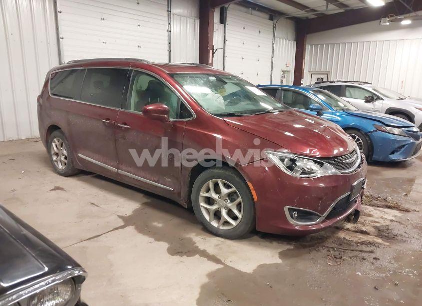 2018 Chrysler Pacifica TOURING-L PLUS (VIN 2C4RC1EG0JR330237) main photo