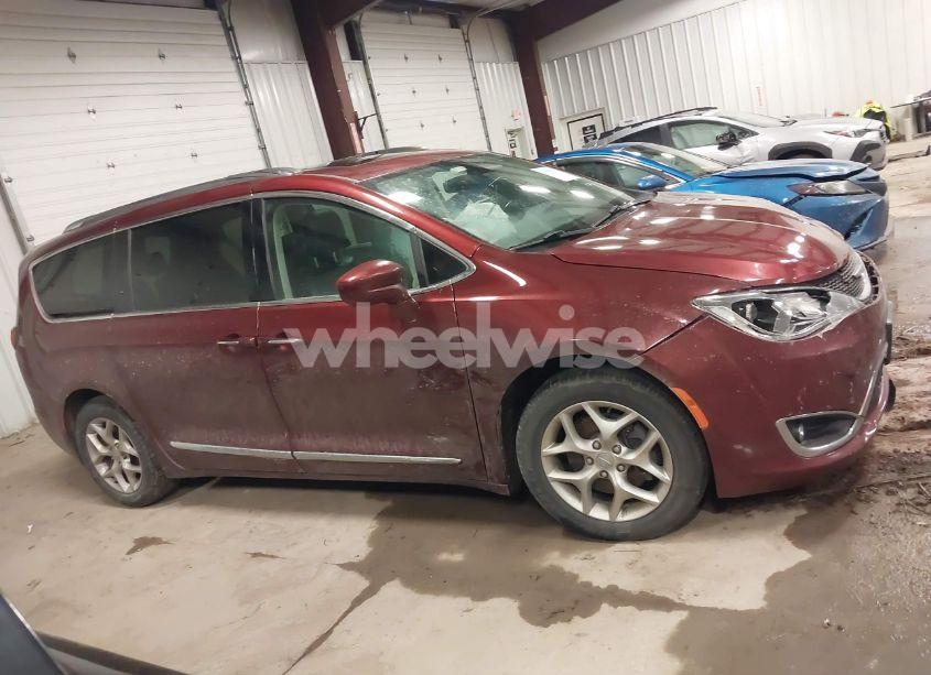 Photo 13 of 2018 Chrysler Pacifica TOURING-L PLUS (VIN 2C4RC1EG0JR330237)