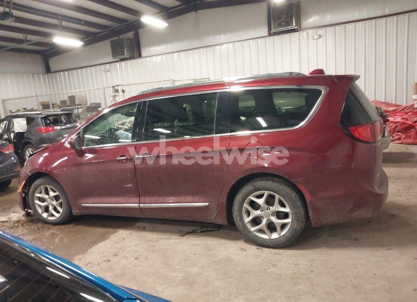 Photo 14 of 2018 Chrysler Pacifica TOURING-L PLUS (VIN 2C4RC1EG0JR330237)