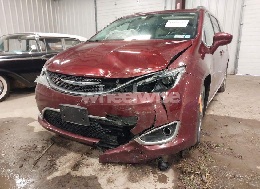 Photo 6 of 2018 Chrysler Pacifica TOURING-L PLUS (VIN 2C4RC1EG0JR330237)