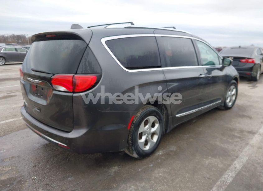 Photo 4 of 2017 Chrysler Pacifica TOURING-L PLUS (VIN 2C4RC1EG1HR512149)