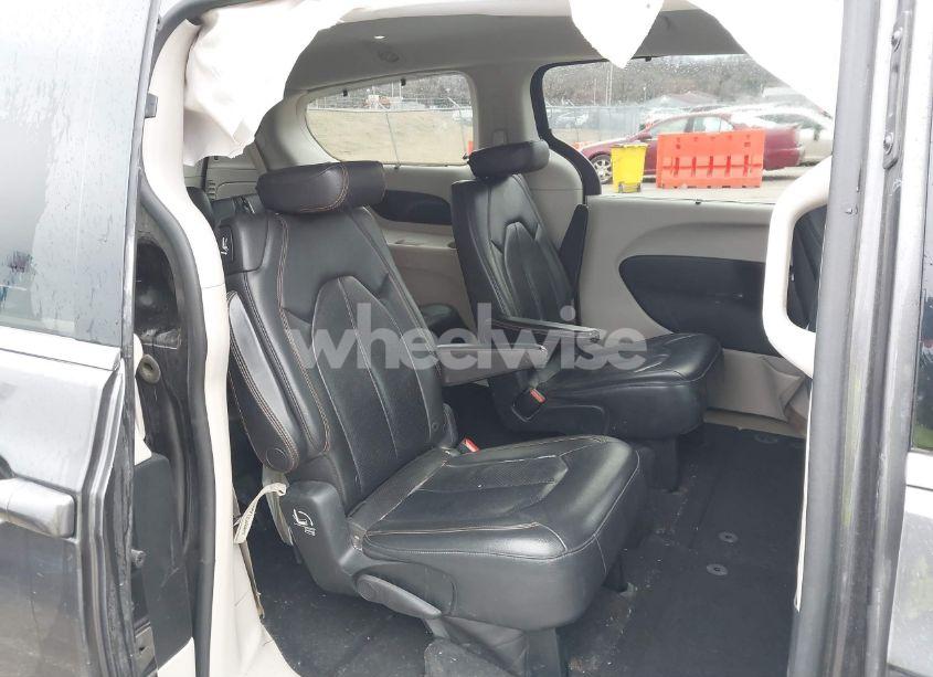 Photo 8 of 2017 Chrysler Pacifica TOURING-L PLUS (VIN 2C4RC1EG1HR512149)