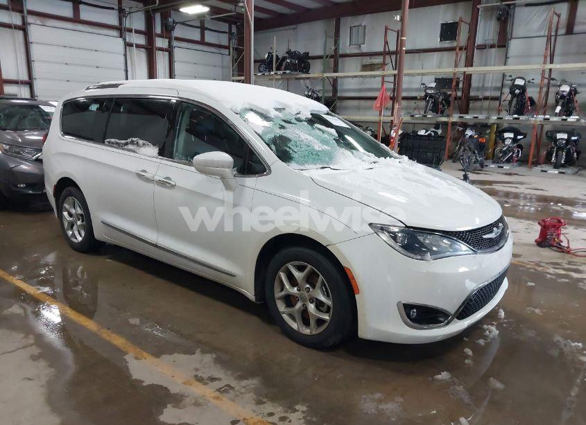 2017 Chrysler Pacifica TOURING-L PLUS (VIN 2C4RC1EG1HR729250) main photo