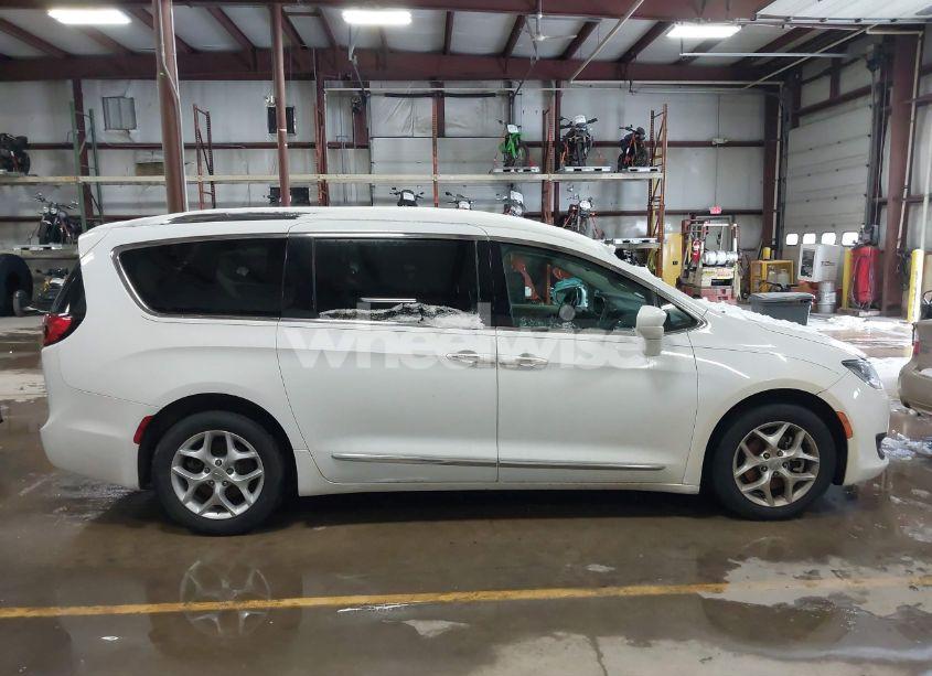 Photo 13 of 2017 Chrysler Pacifica TOURING-L PLUS (VIN 2C4RC1EG1HR729250)