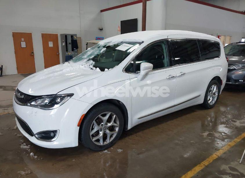Photo 2 of 2017 Chrysler Pacifica TOURING-L PLUS (VIN 2C4RC1EG1HR729250)