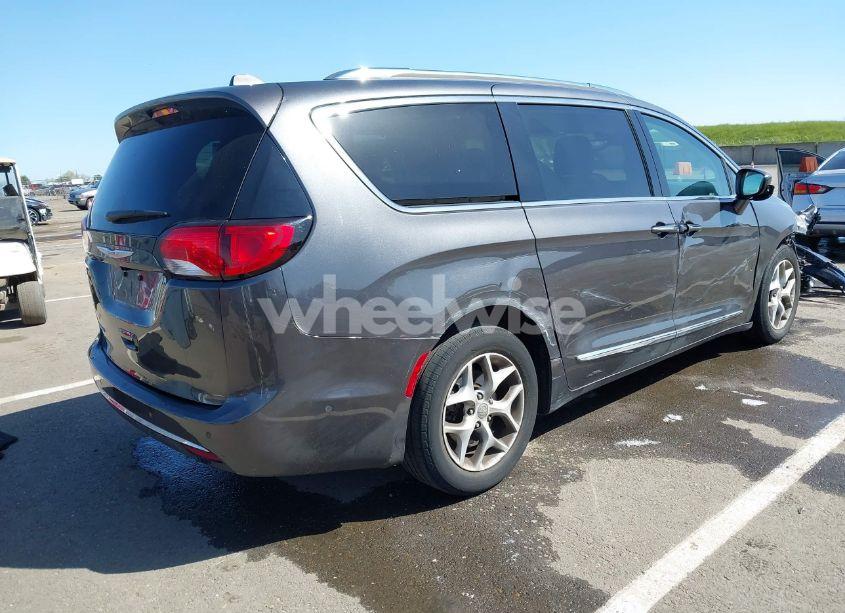 Photo 4 of 2017 Chrysler Pacifica TOURING-L PLUS (VIN 2C4RC1EG1HR837996)