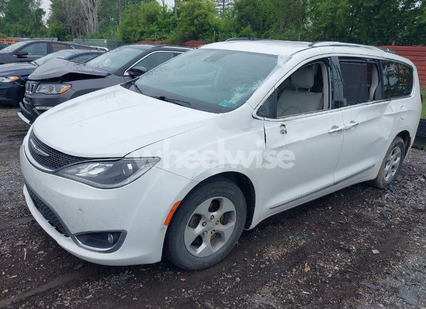 Photo 2 of 2017 Chrysler Pacifica TOURING-L PLUS (VIN 2C4RC1EG2HR506313)