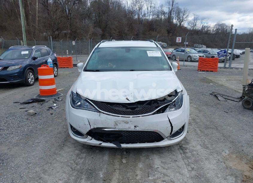 Photo 11 of 2017 Chrysler Pacifica TOURING-L PLUS (VIN 2C4RC1EG2HR689261)