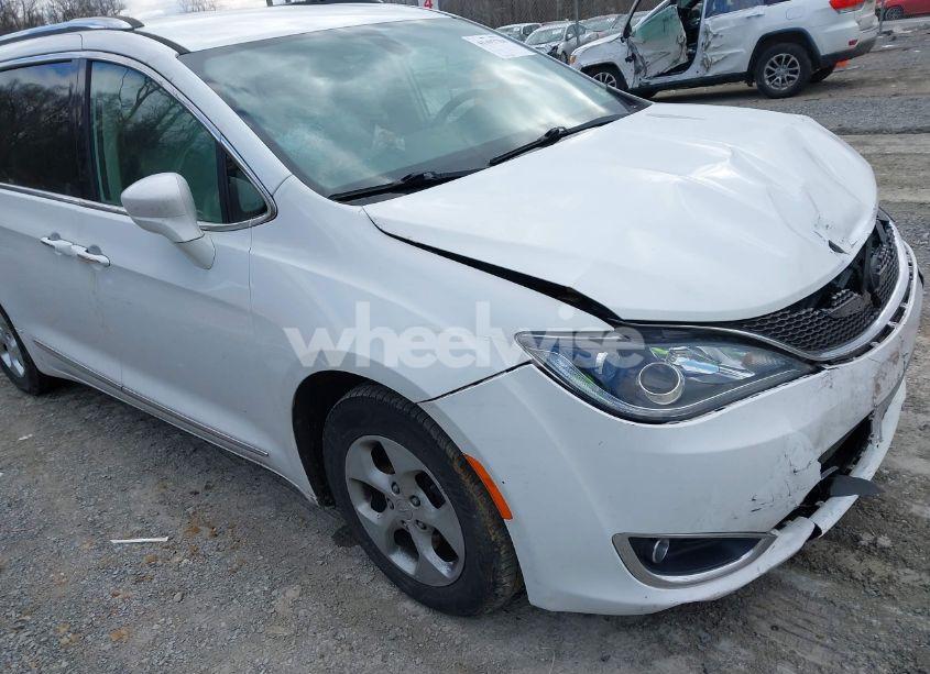 Photo 17 of 2017 Chrysler Pacifica TOURING-L PLUS (VIN 2C4RC1EG2HR689261)