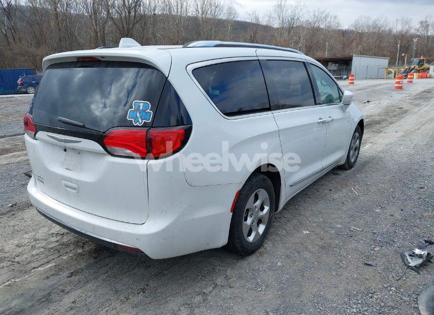 Photo 4 of 2017 Chrysler Pacifica TOURING-L PLUS (VIN 2C4RC1EG2HR689261)