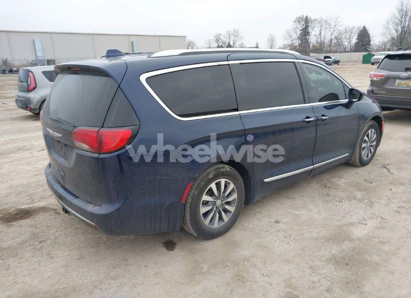 Photo 4 of 2020 Chrysler Pacifica TOURING L PLUS (VIN 2C4RC1EG2LR120967)