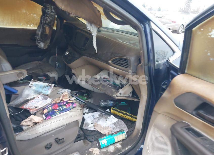 Photo 5 of 2020 Chrysler Pacifica TOURING L PLUS (VIN 2C4RC1EG2LR120967)