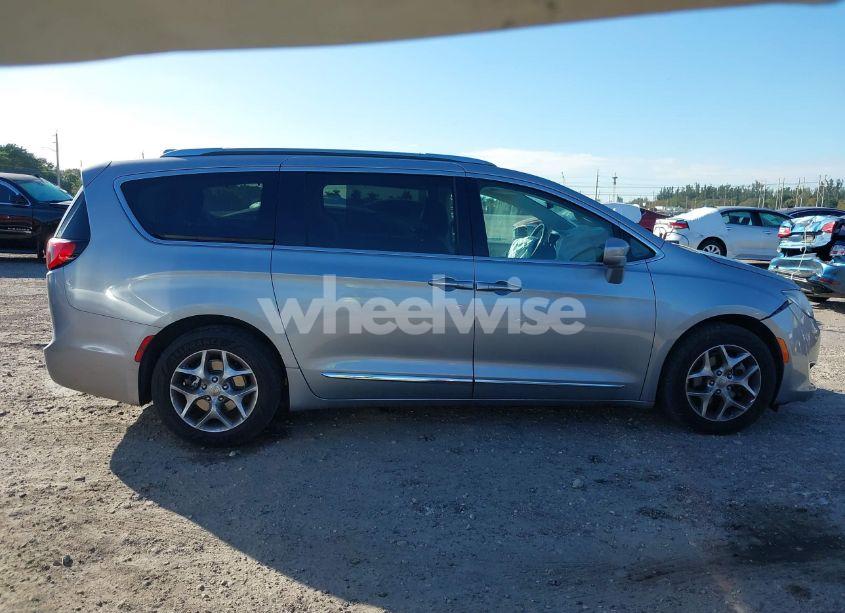 Photo 12 of 2020 Chrysler Pacifica TOURING L PLUS (VIN 2C4RC1EG2LR121200)