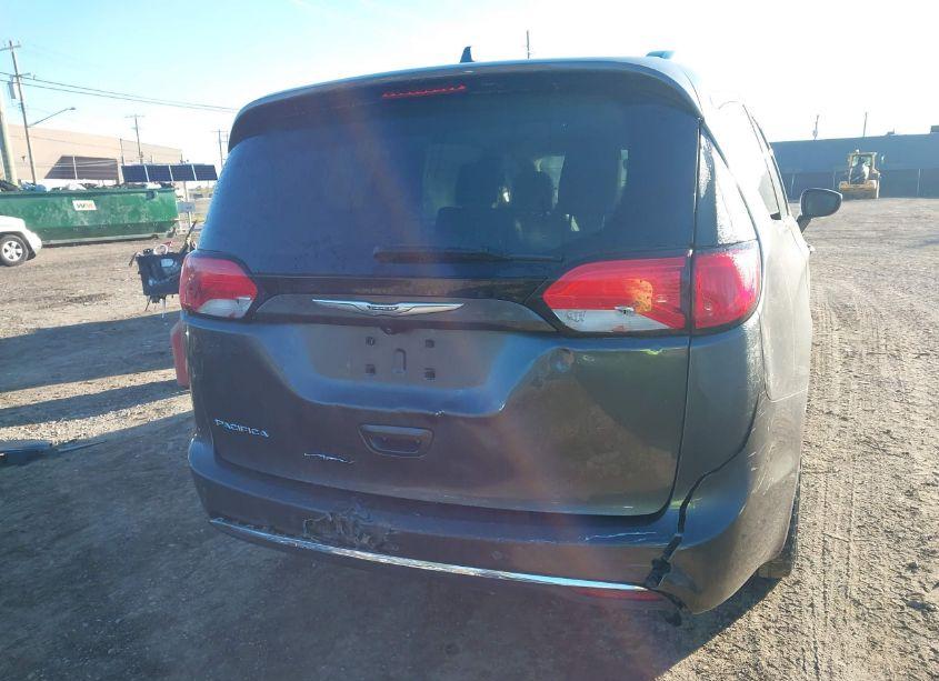 Photo 16 of 2017 Chrysler Pacifica TOURING-L PLUS (VIN 2C4RC1EG3HR570750)