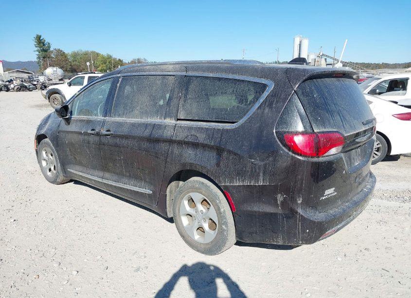 Photo 3 of 2017 Chrysler Pacifica TOURING-L PLUS (VIN 2C4RC1EG3HR577133)