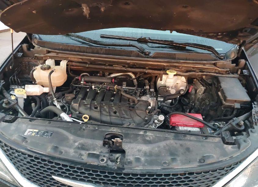 Photo 10 of 2017 Chrysler Pacifica TOURING-L PLUS (VIN 2C4RC1EG3HR594546)