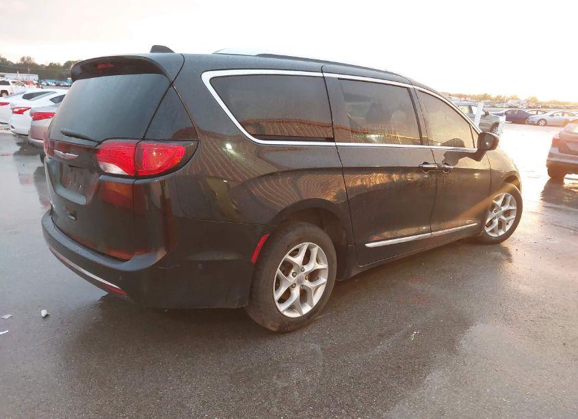 Photo 4 of 2017 Chrysler Pacifica TOURING-L PLUS (VIN 2C4RC1EG3HR594546)