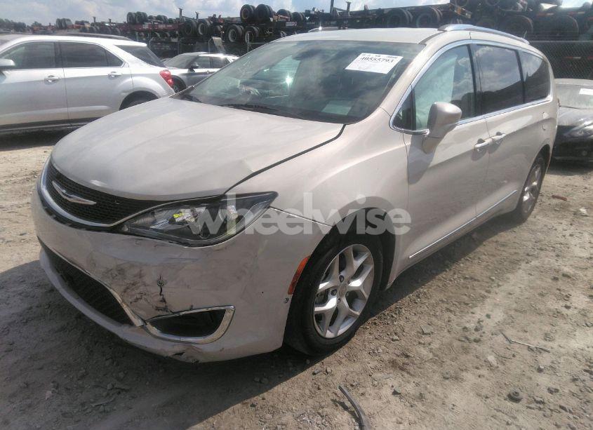 Photo 2 of 2017 Chrysler Pacifica TOURING-L PLUS (VIN 2C4RC1EG3HR614312)