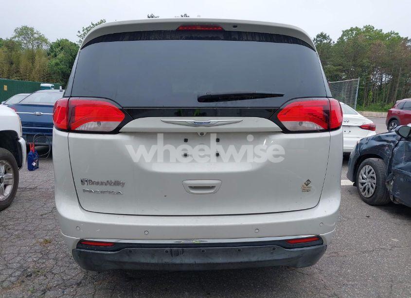 Photo 16 of 2017 Chrysler Pacifica TOURING-L PLUS (VIN 2C4RC1EG3HR720775)