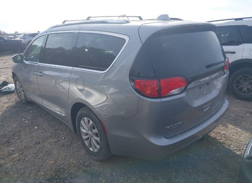 Photo 3 of 2018 Chrysler Pacifica TOURING L PLUS (VIN 2C4RC1EG3JR136253)