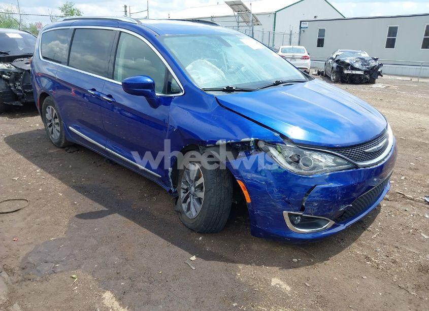 2020 Chrysler Pacifica TOURING L PLUS (VIN 2C4RC1EG3LR172897) main photo